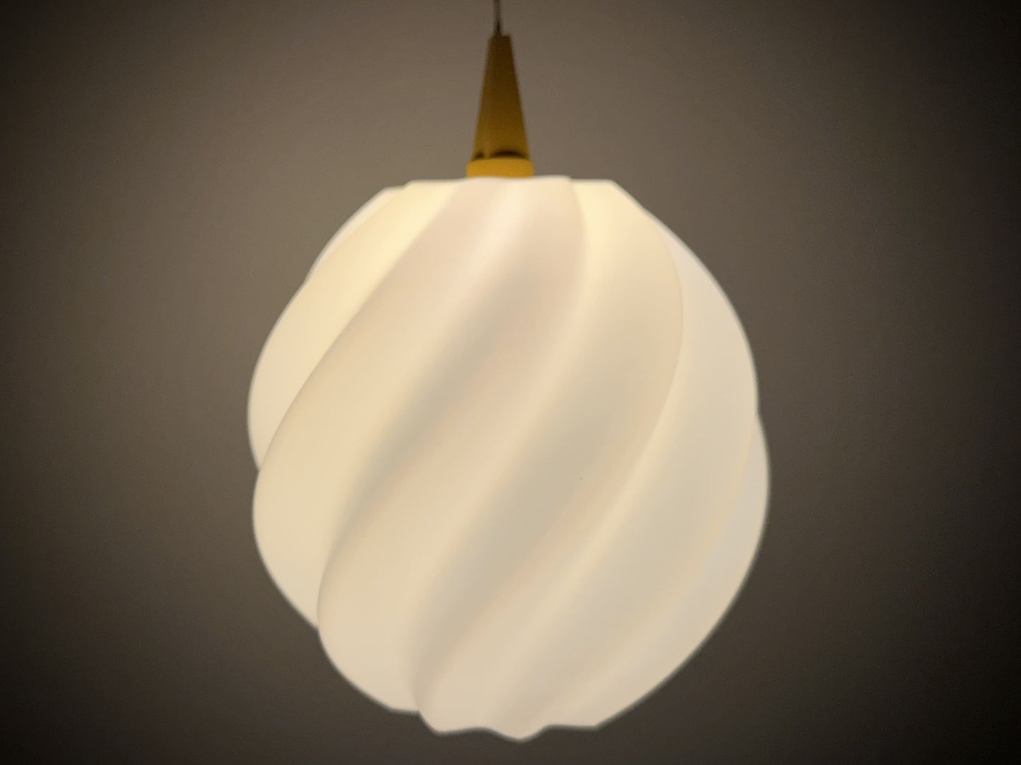 Design-Lampenschirm für Herrnhuter LED-Fassung – kugelförmig mit harmonischer Lichtverteilung