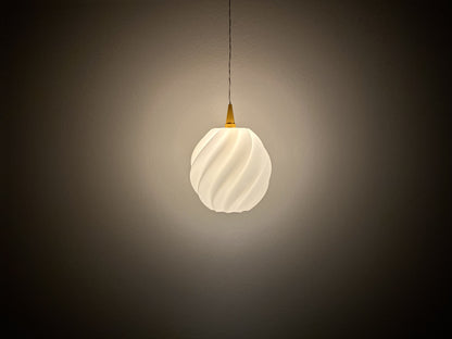 Weißer Lampenschirm als Ersatz für Herrnhuter Stern – kleines, elegantes Design mit geschwungener Struktur